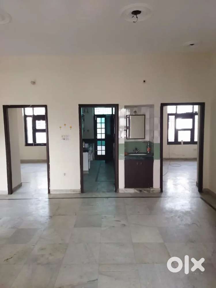 First floor for rent