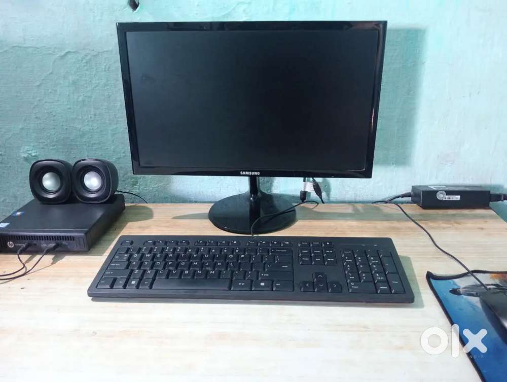i5 6th gen computer with 8 GB RAM and 238 GB STORAGE