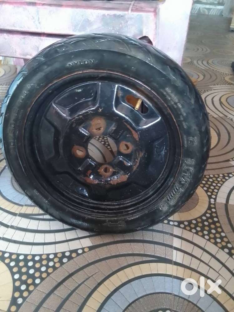 Tvs tire tubeless riksha urgent sell