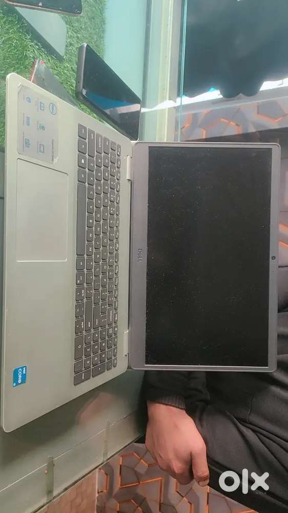 Dell i3 11th gen