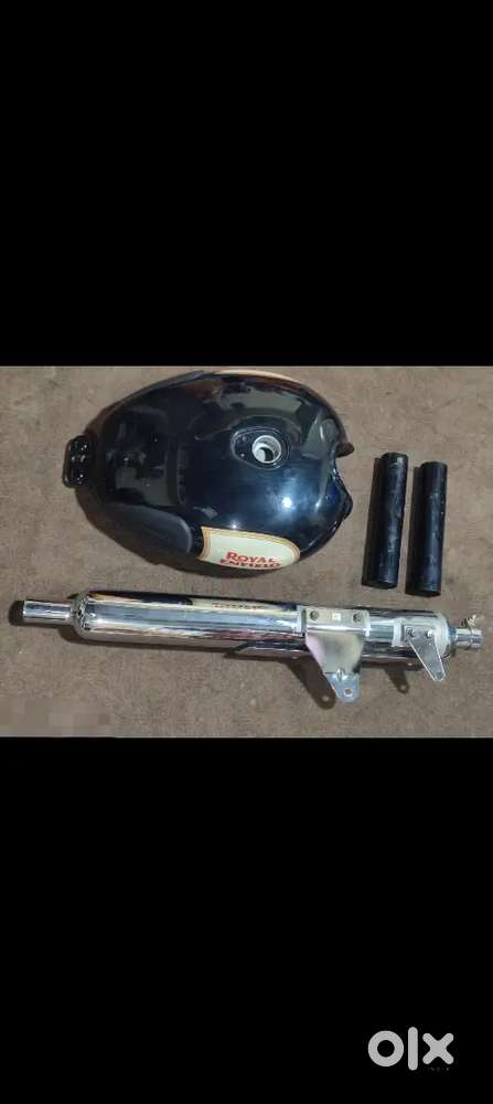 350 Royal Enfield tank and silencer
