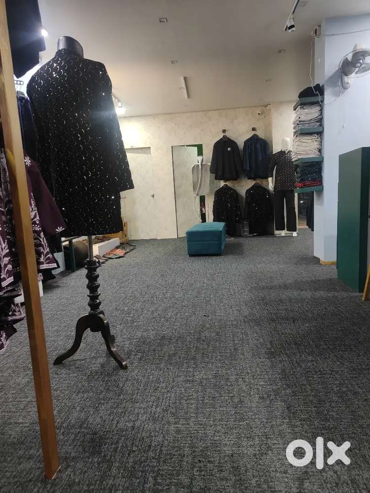 Shop Room Available for Sale or Rent – Contact Now!”