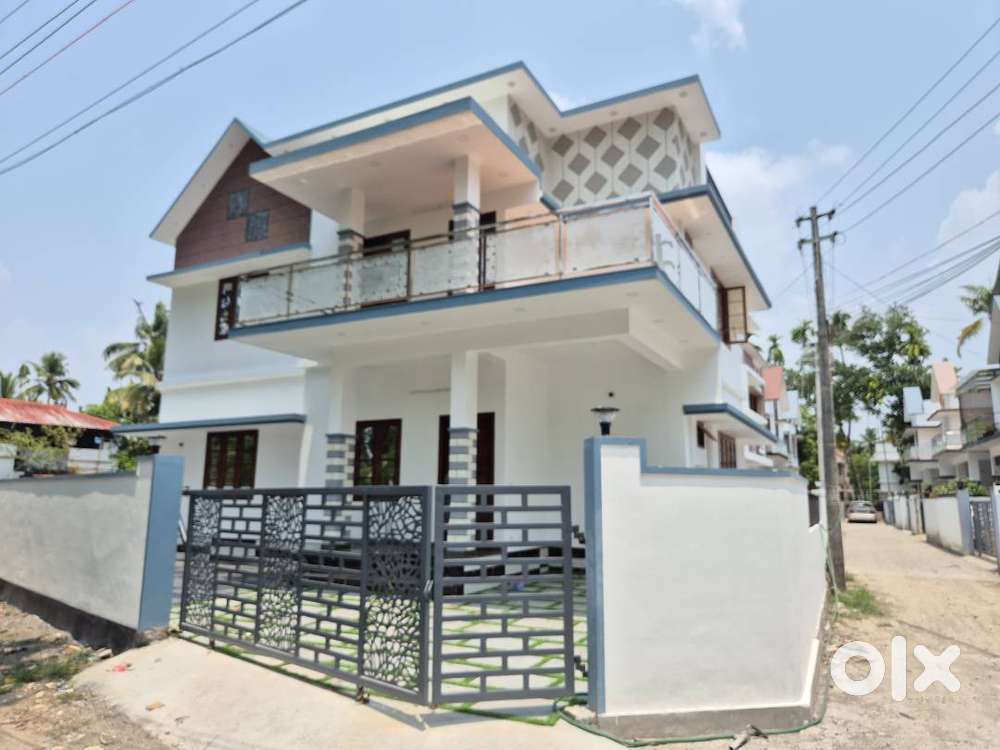 Premium 5BHK House for Sale – Koonammavu, Kongorpilly Varapuzha