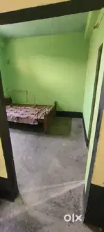 Single room, couple frdly, singl boy