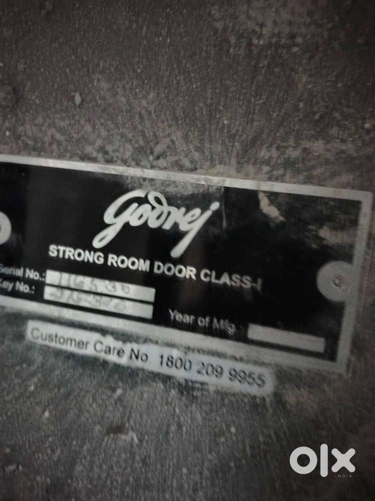 GOODREJ STRONG ROOM DOOR CLASS-1 SERIAL NUMBER 116530 WEIGHT