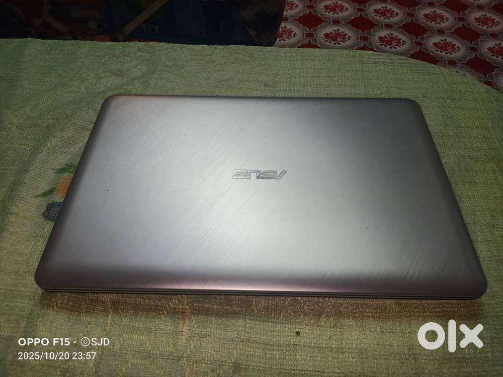 Asus second hand laptop,  in a very good condition
