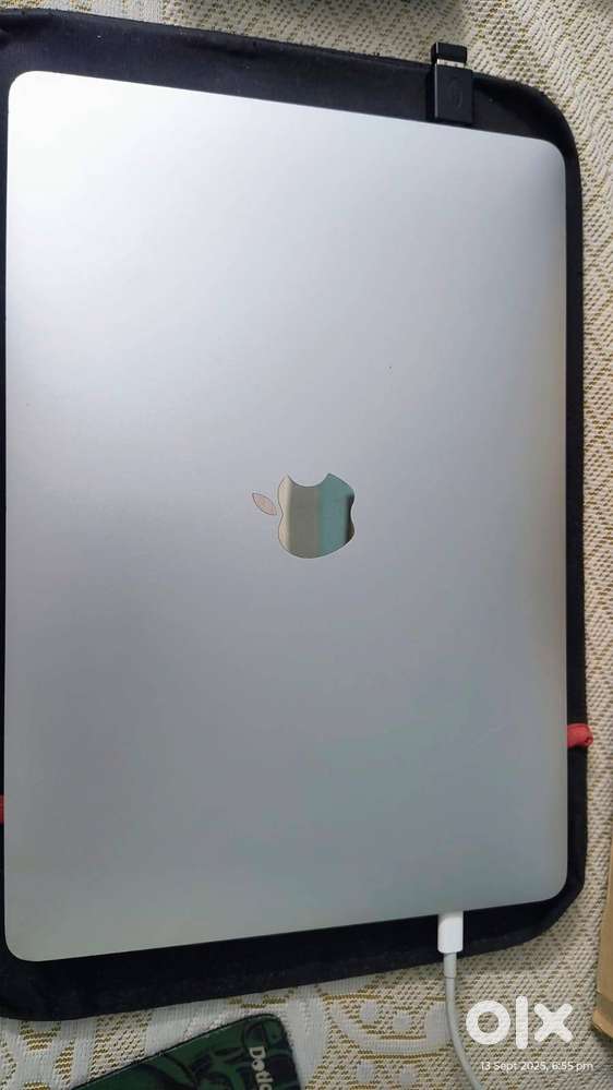 Model: 13' Macbook Pro with Touch bar 2019