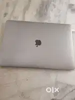 MacBook pro 15 inch 2018