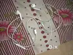 Apple lighting earphone