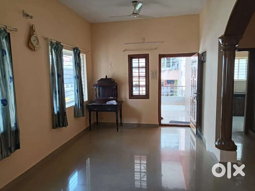 2 bedroom flat available for lease