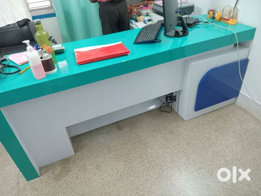 Office Table L shape 7 feet * 2 feet * 2.5 feet
