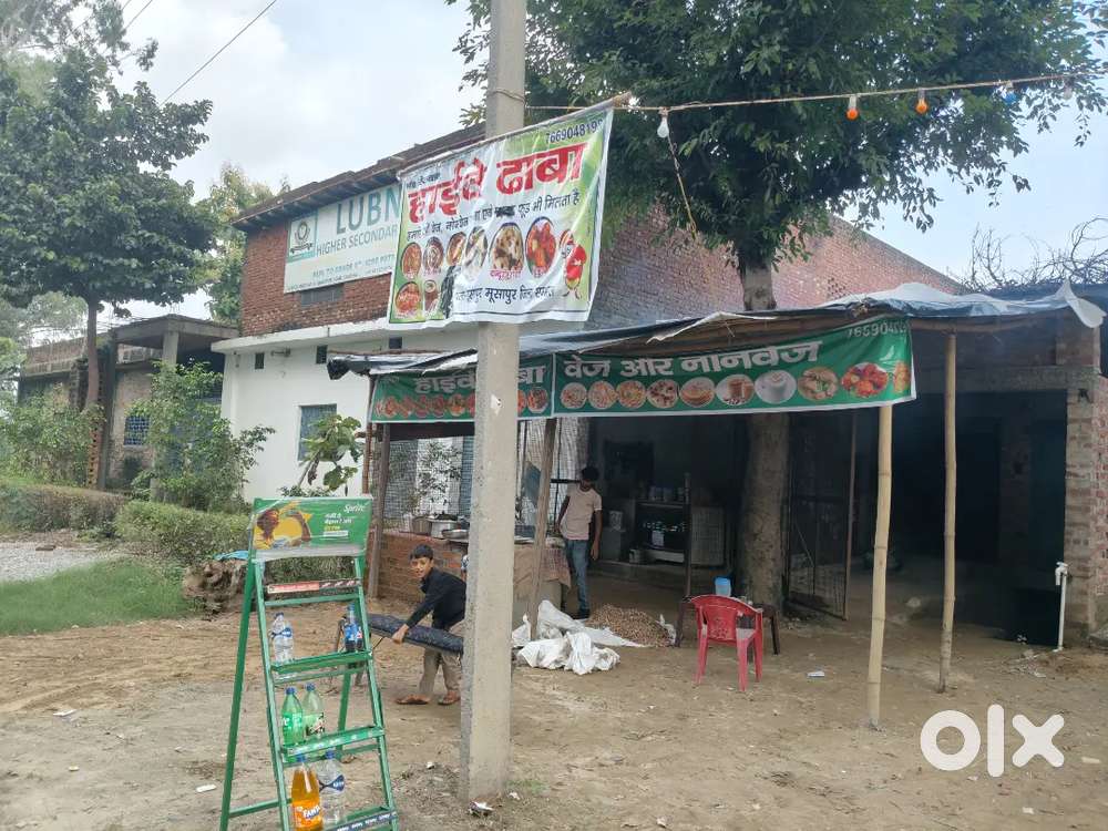 Indian food and tandoori roti