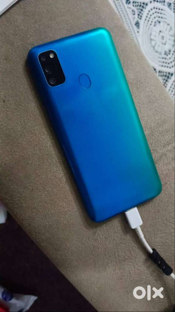 Well-Maintained Used Phone – 100% Functional, No Damage