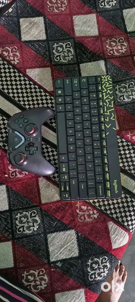 Keyboard & game remote