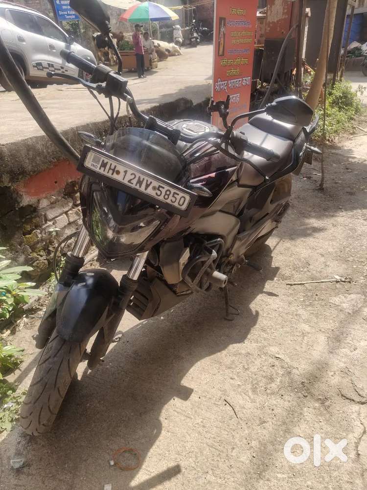 Dominar 400 sports bike