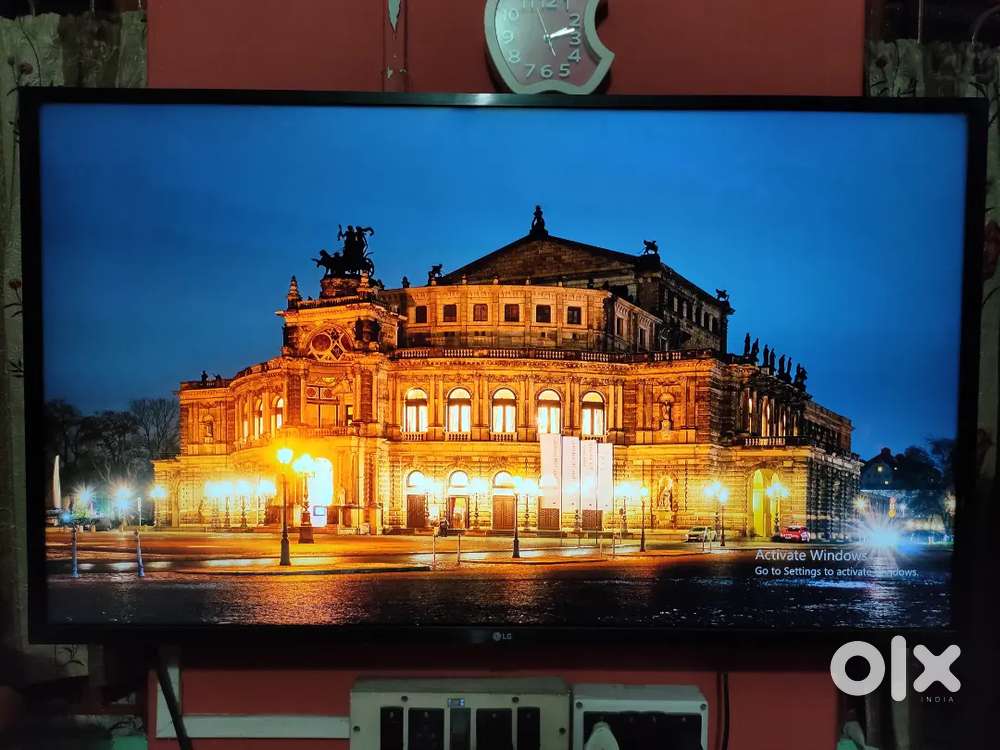 LG 4K LED SMART TV 43 INCH