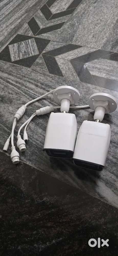 Hikvision orginal bullet camera new 2 camera