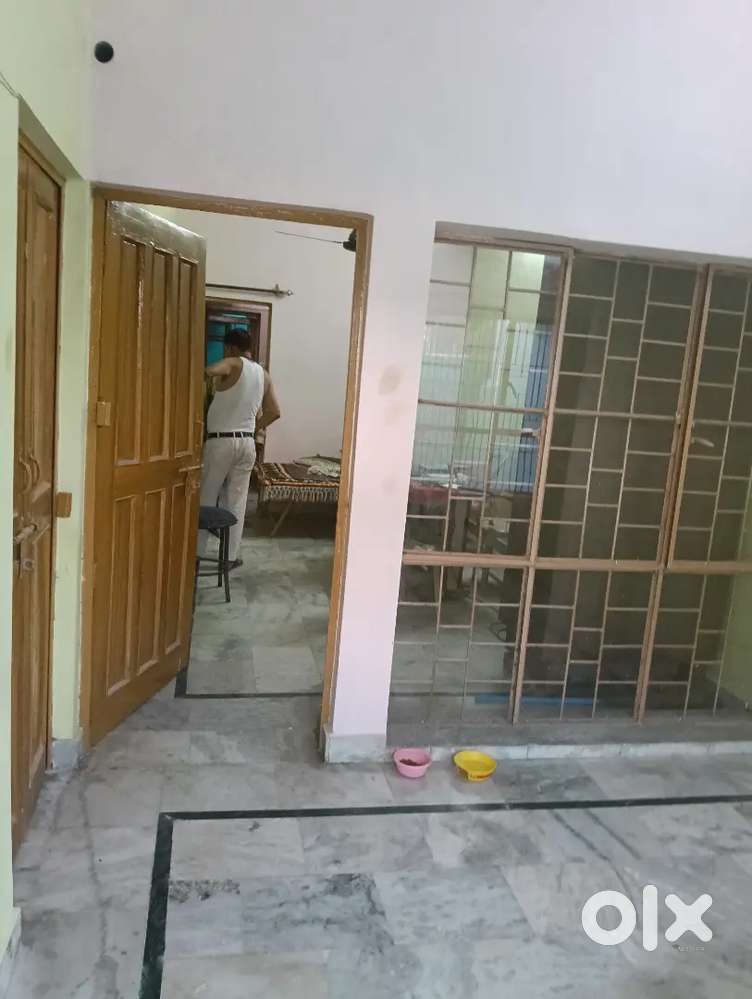 2 room set near puraniya Chauraha aliganj