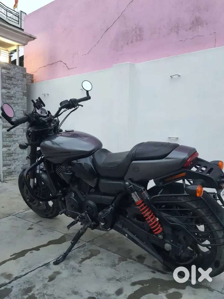 Harley Davidson Street Rod 750 Cafe Racer