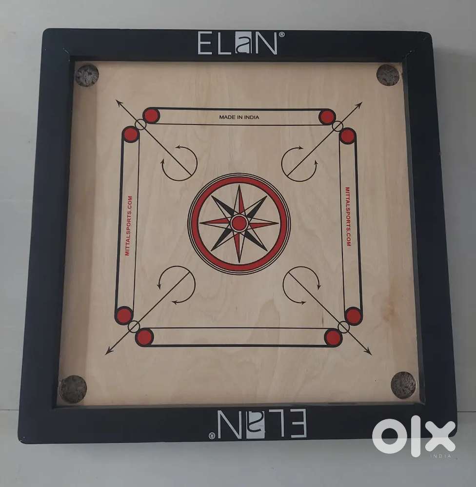 Carrom board