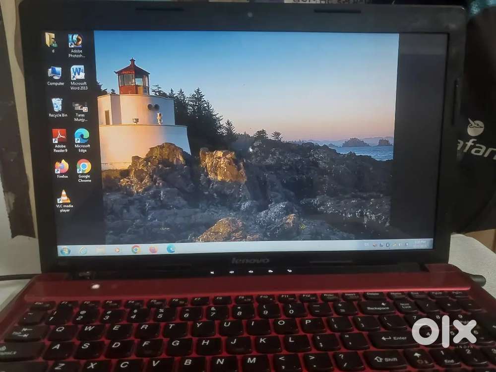 Lenovo laptop i5 4GB 512GB storge window 7