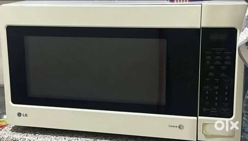 LG MICROWAVE I WAVE {USED}