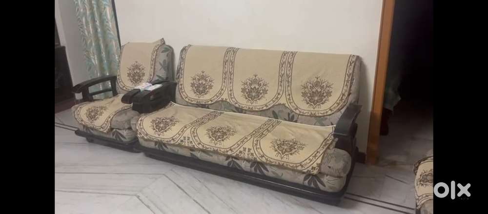 5 seater Sofa on move out sale