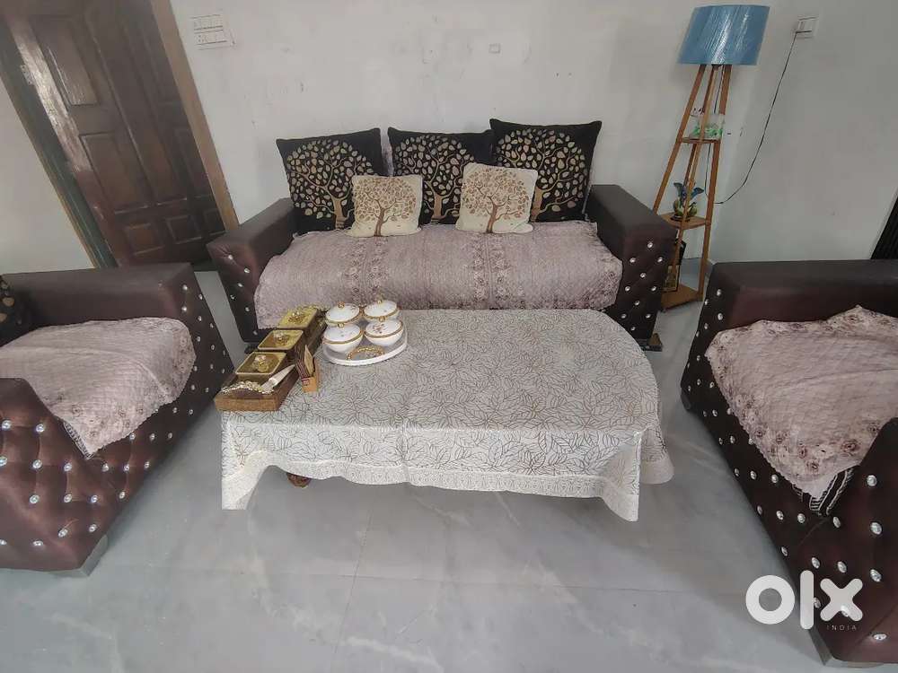 Sofa Set with center table