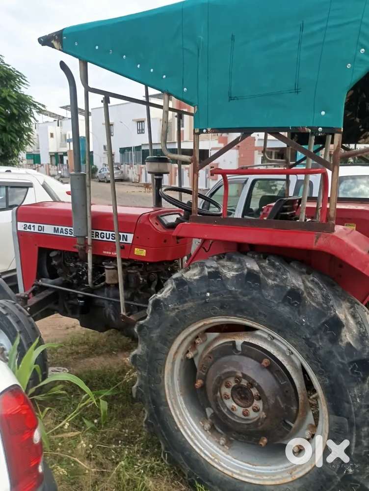 Torly Plau and tractor