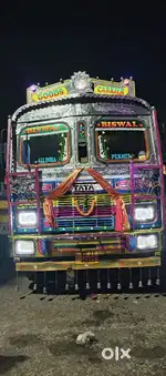 Truck Tata 14 wheeler