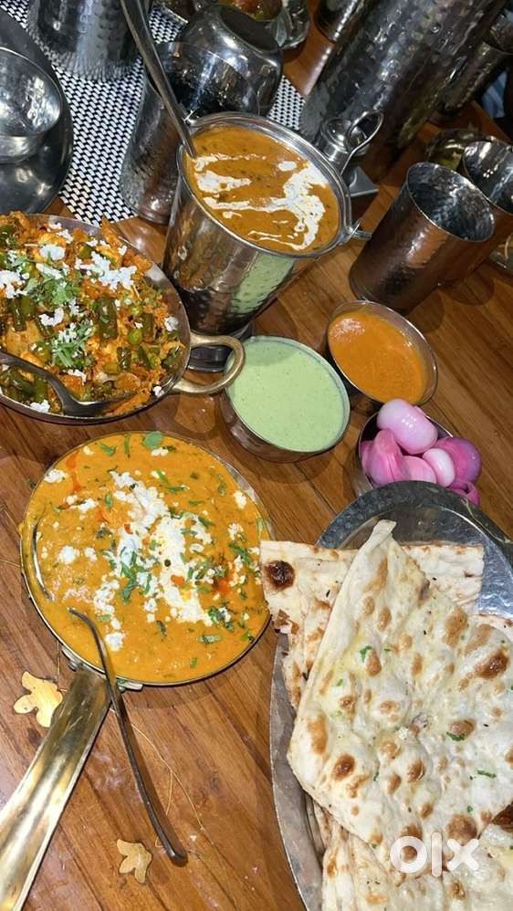 Veg khana banane ke liye chef chahiye.