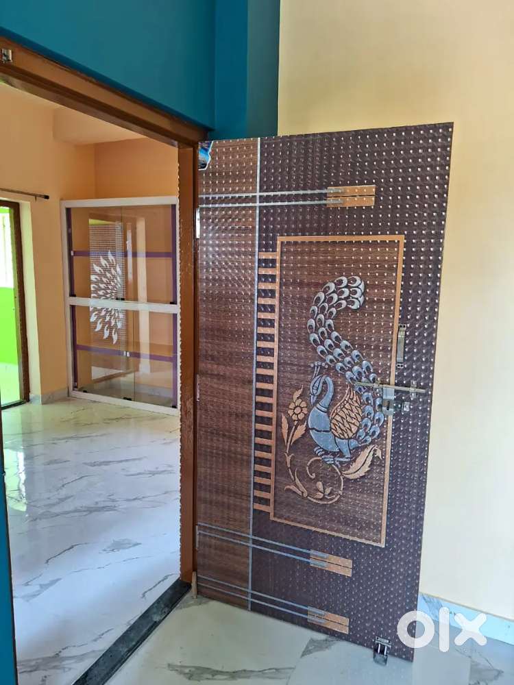 Road Side Big 2bhk For Family Only 15000