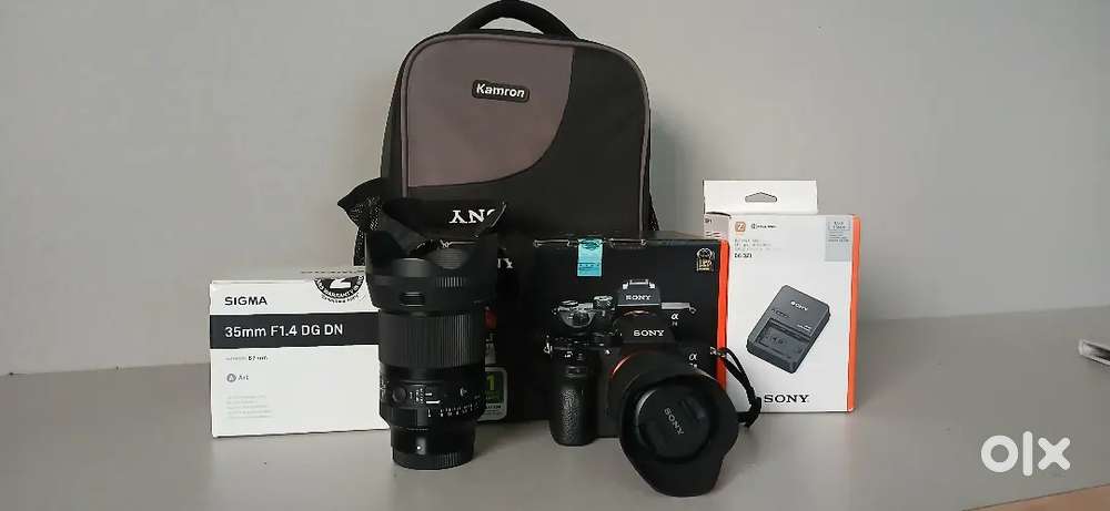 sony a7iii & sigma 35mm 1.4 dg lens with camera bag