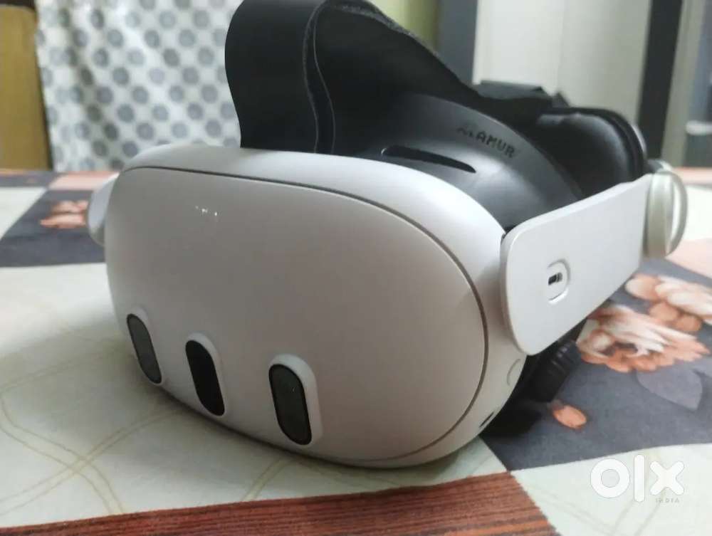 Meta quest 3 virtual reality device