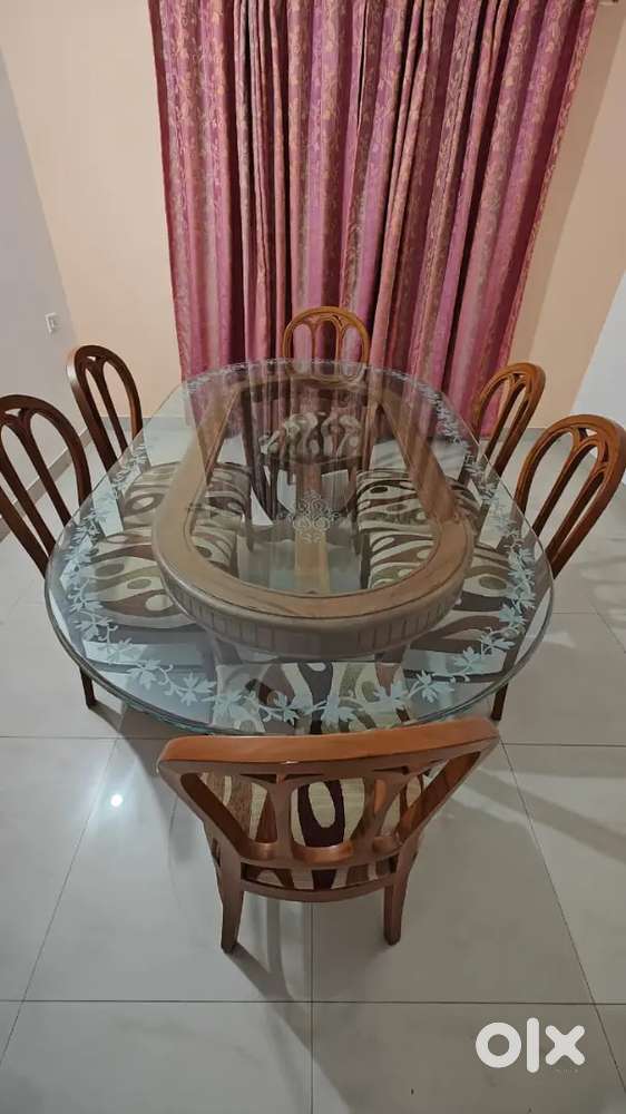 DINING TABLE WITH CHAIRS