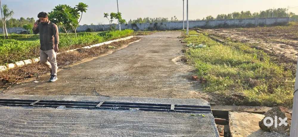 पीलीभीत बाईपास फीनिक्स मॉल से 50 मीटर पर