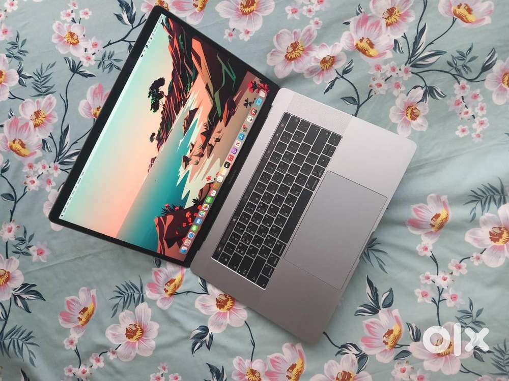 Apple MacBook Pro (15-inch 2018) Touch Bar A1990 (Imported Laptop)