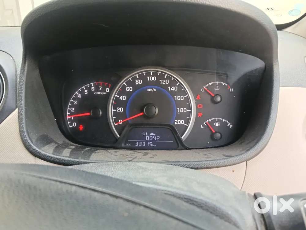 Grandi10,मॉडल 2018,33000की मी चली हुई है