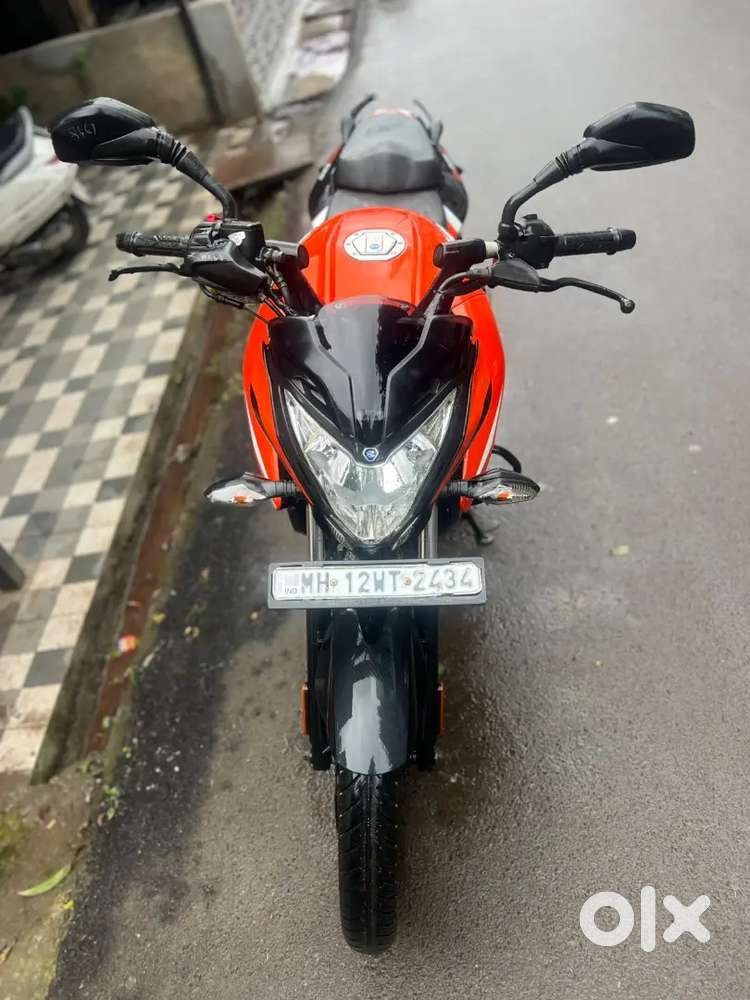 A Bajaj Pulser NS 125 dish brack bike is good condition