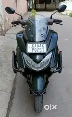 Suzuki burgman125 BT street 2023model brand new condition single owner