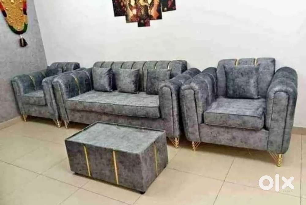 LUXURIOUS 5 SEATER SOFA SET AVAILABLE AT ZAM ZAM FURNITURE