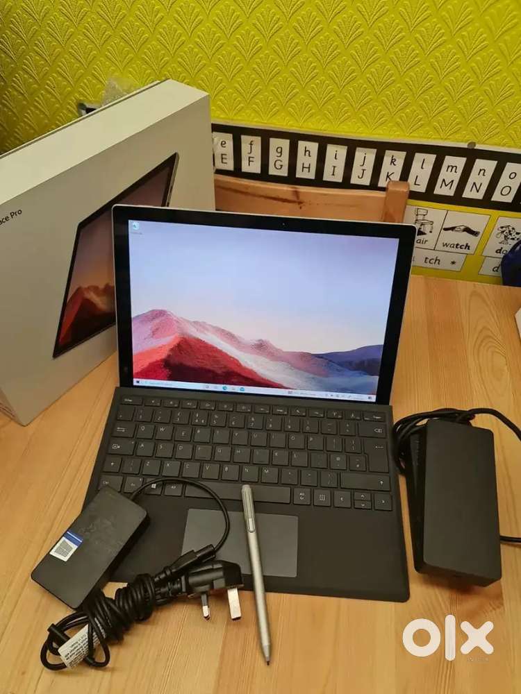 Microsoft Surface Pro 7 12.3 Tablet Core i5 8GB RAM 256GB SSD. FREE