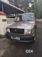 Toyota Qualis 2005