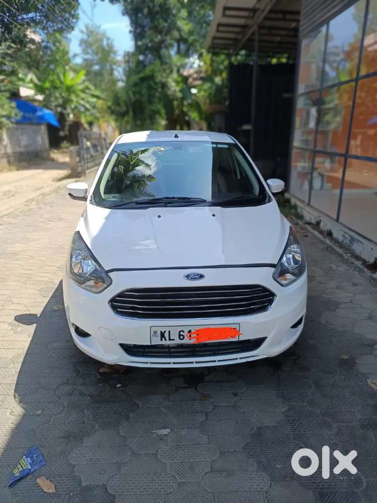 ഷോറൂം കണ്ടീഷൻ. പേപ്പേഴ്സ് ക്ലിയർ ഫാമിലി യൂസ്ഡ് car