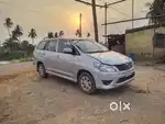 Toyota Innova 2.5 G (Diesel) 8 Seater BS IV, 2014, Diesel