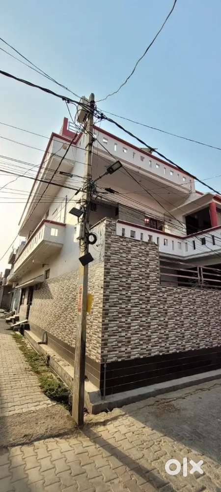 2 room set available for rent