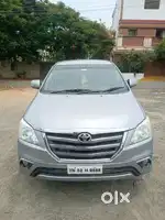 Toyota Innova V