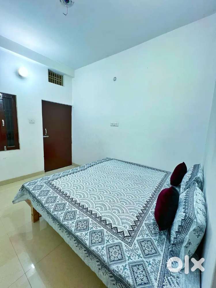 Indipendente 1BHK / 2BHK Flat at Hyderabad Gate