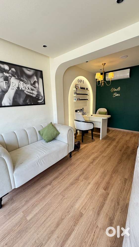 A fully furnished aesthetic nail studio space