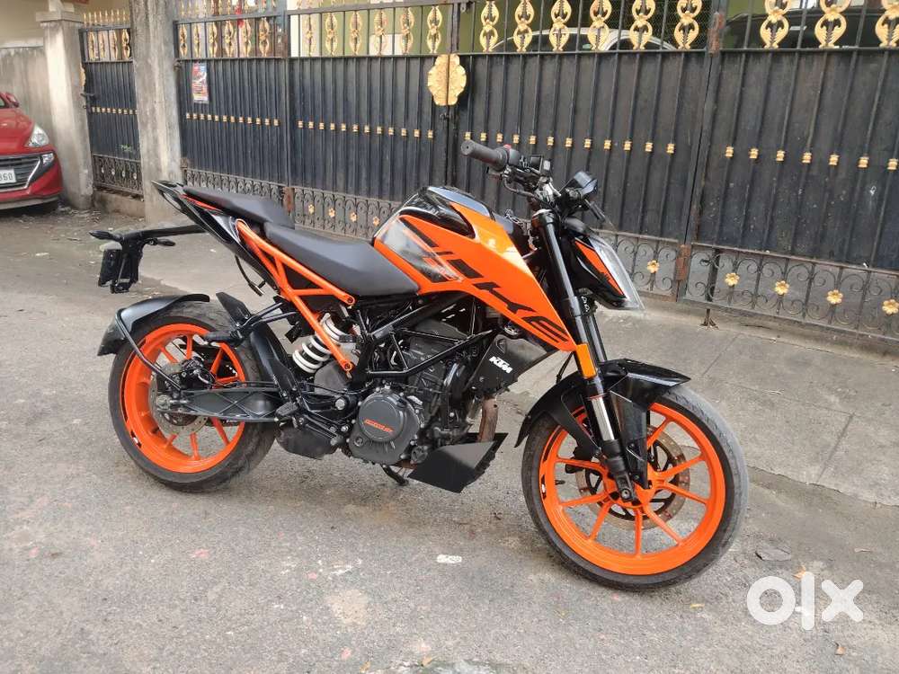 ktm Duke200 2023 model single owner km 16000